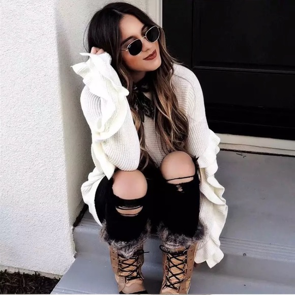 SOLD OUT Ivory Ruffled Sleeve Knit One Size Sweater - Picture 3 of 6